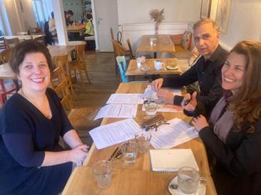 Signature des statuts de l'AFJQL à la Maison Perchée rue Mouffetard